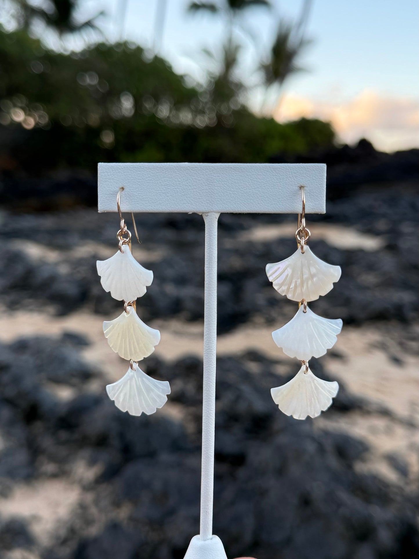 Mother of Pearl Shell Earring’s