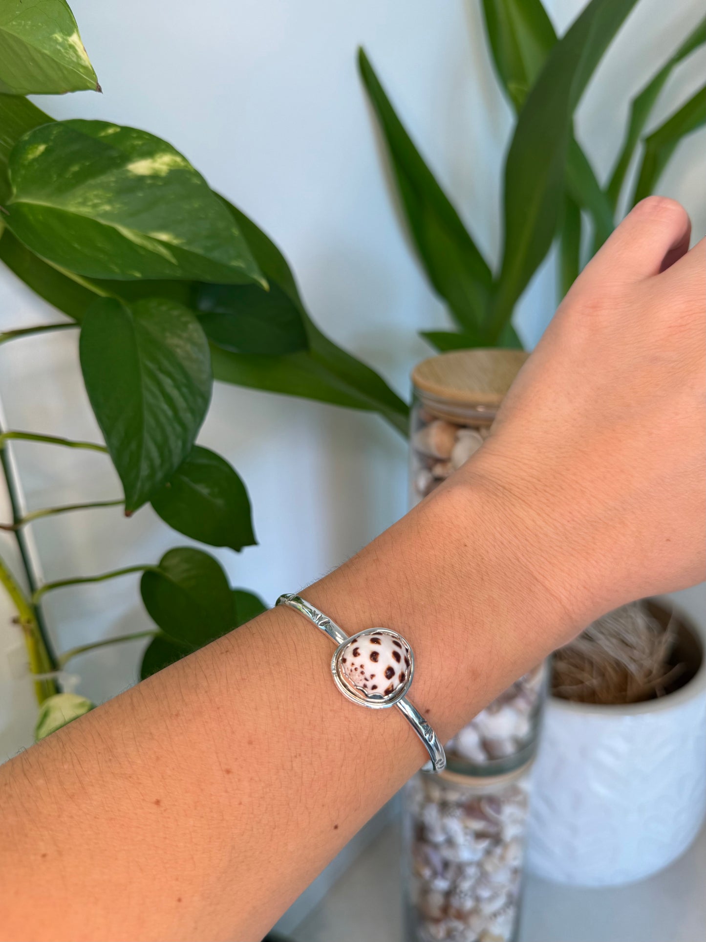 Maui Shell Cuff